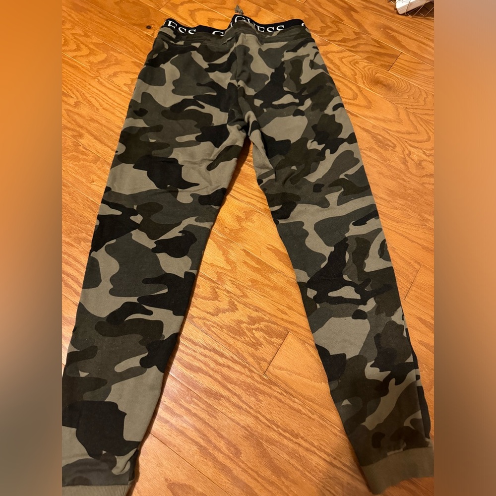Guess Sweatpants - Picture 2 of 2